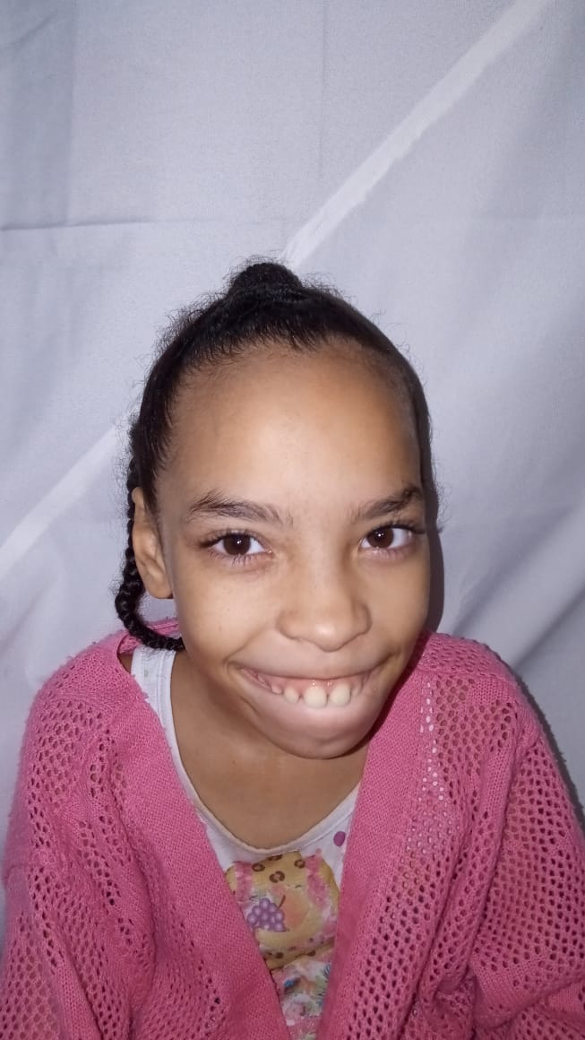 livia vitoria paralisia cerebral